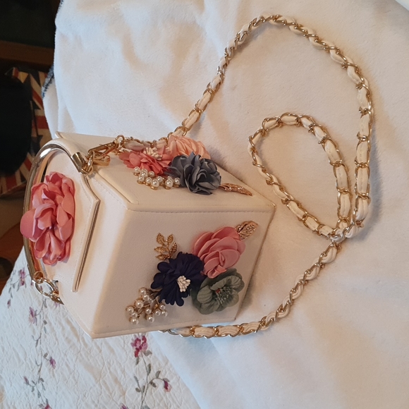Handbags - Purse NWOT *NEED GONE ASAP*
